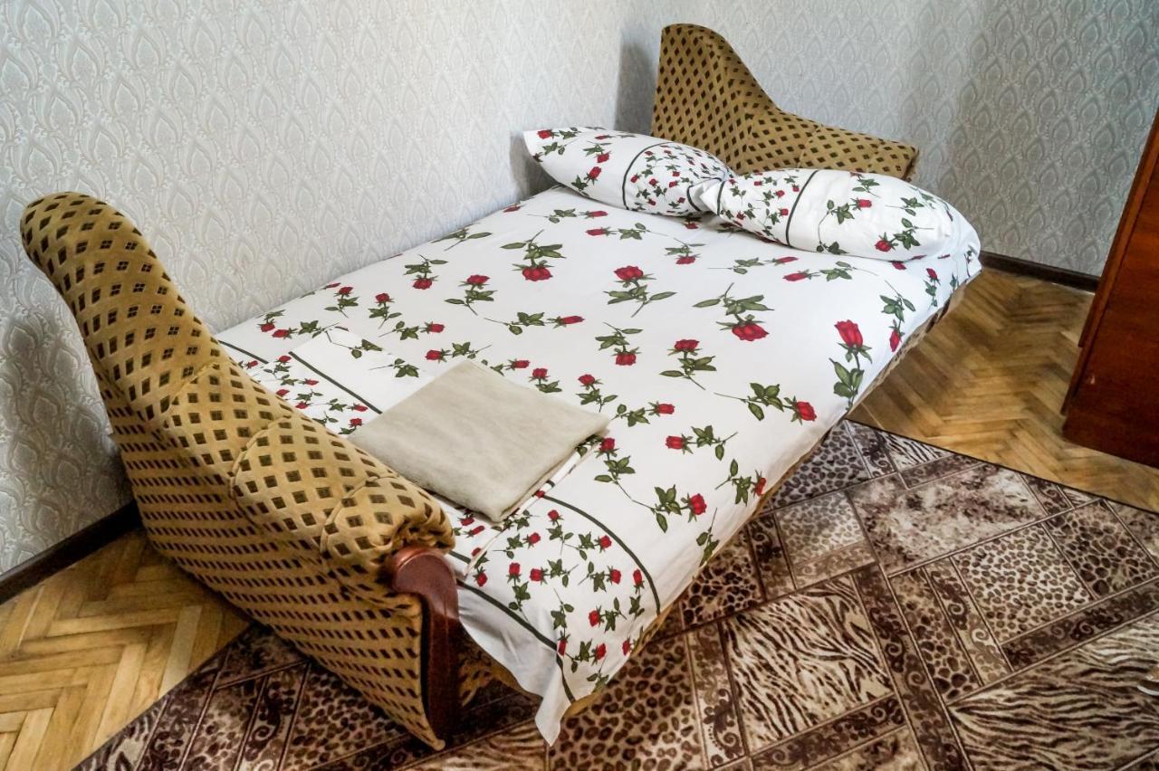Apartments On Druzhby Narodiv 6 A เคียฟ ภายนอก รูปภาพ
