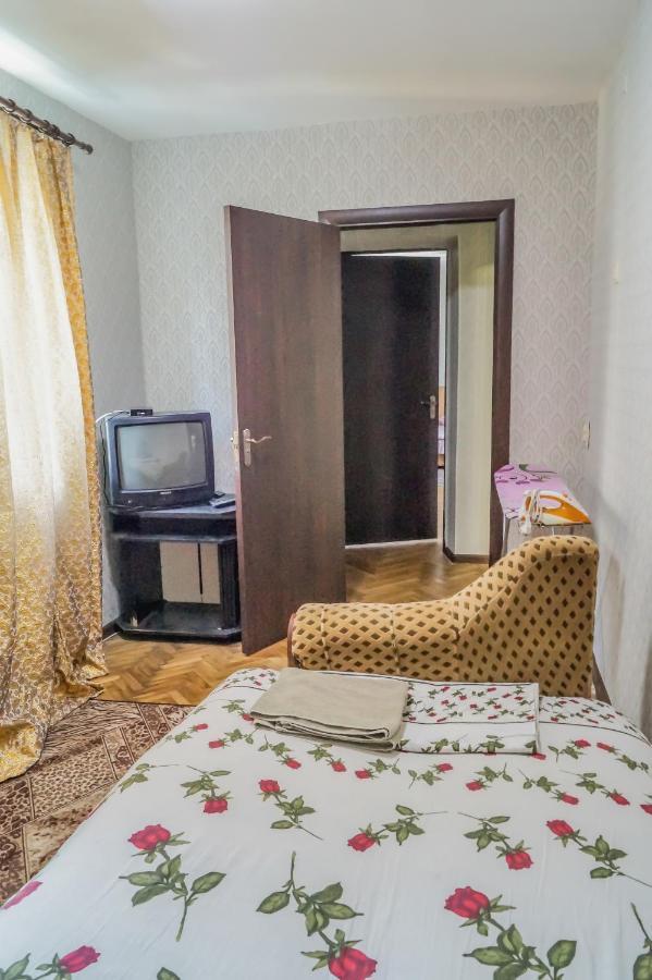 Apartments On Druzhby Narodiv 6 A เคียฟ ภายนอก รูปภาพ